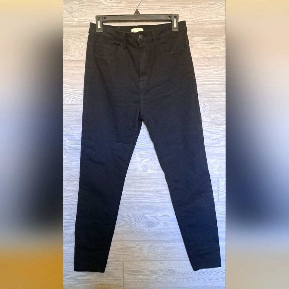 Forever 21 black, straight leg pants, size 31